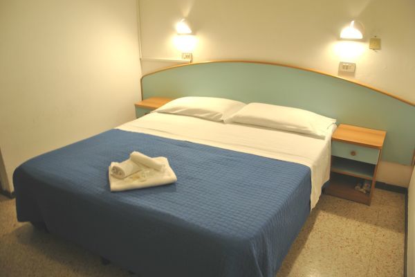 Hotel Luna Rossa 里米尼 外观 照片